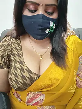 Queenflowerr online show from 07-19-26, 05:38