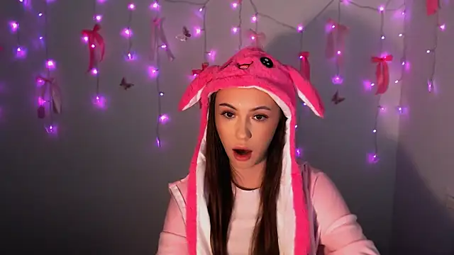 Nikonara Love online show from 12-21-25, 01:29