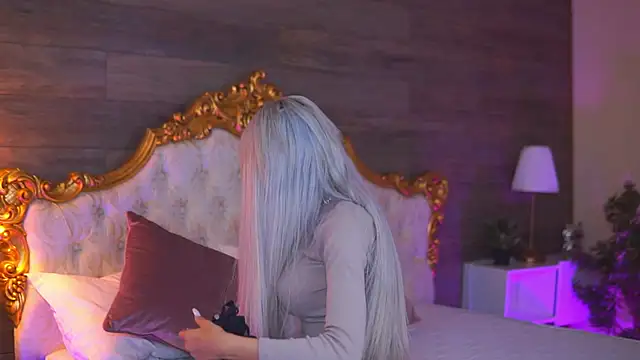 Juicy Jessye online show from 01-14-26, 08:47