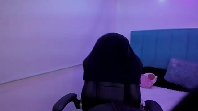 Belinda Braund online show from 09-22-25, 02:08