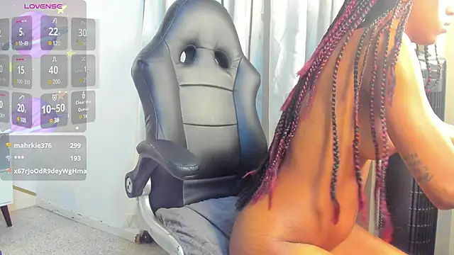 Snapshot of taliarussel chatting on 02-02-25, 08:24 taliarussel online show from 02-02-25, 08:24