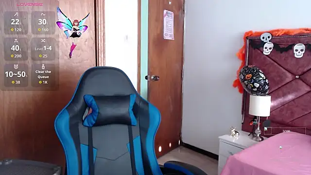 victoria adams07 online show from 10-30-25, 08:20