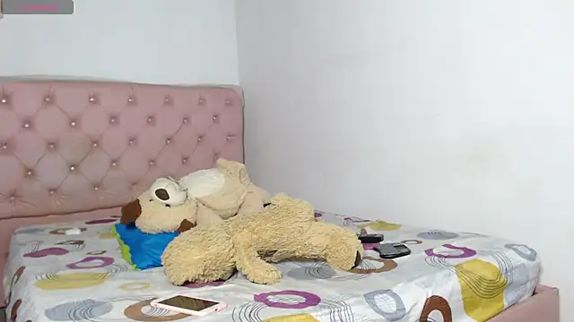 Snapshot of elettra_parisi19 chatting on 02-03-25, 09:18 elettra parisi19 online show from 02-03-25, 09:18