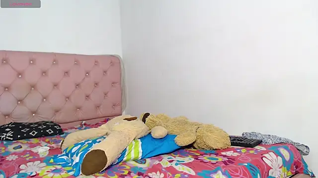Snapshot of elettra_parisi19 chatting on 02-12-25, 11:09 elettra parisi19 online show from 02-12-25, 11:09