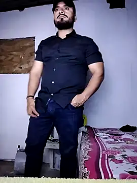 Snapshot of Ant1990 chatting on 01-25-25, 04:34 Ant1990 online show from 01-25-25, 04:34