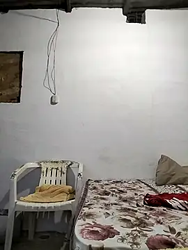 Snapshot of Ant1990 chatting on 02-26-25, 04:03 Ant1990 online show from 02-26-25, 04:03