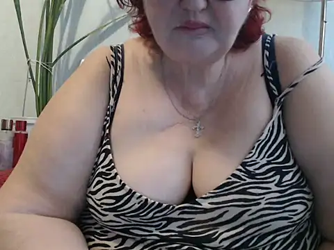 DeniseeRosea online show from 05-17-26, 05:27