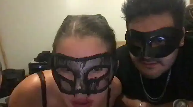 Snapshot of shycoouple1 chatting on 01-21-25, 06:54 shycoouple1 online show from 01-21-25, 06:54