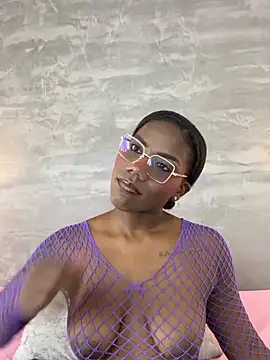 Snapshot of Alaia_Colins chatting on 07-15-26, 01:55 Alaia Colins online show from 07-15-26, 01:55