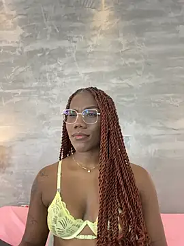 Snapshot of Alaia_Colins chatting on 07-17-26, 01:34 Alaia Colins online show from 07-17-26, 01:34