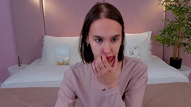 SandraTucker online show from 02-06-26, 03:00