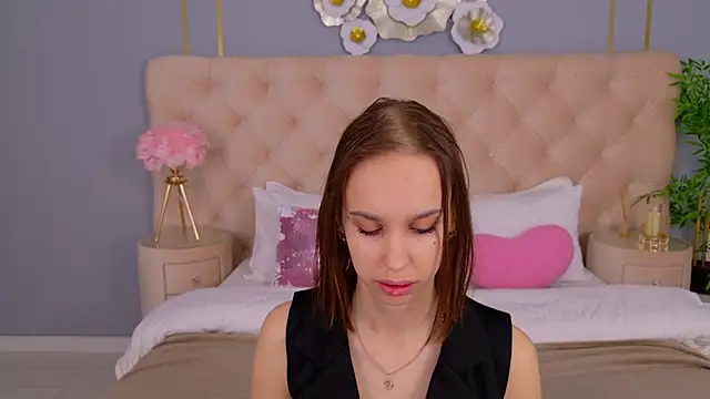 SandraTucker online show from 03-29-26, 02:55