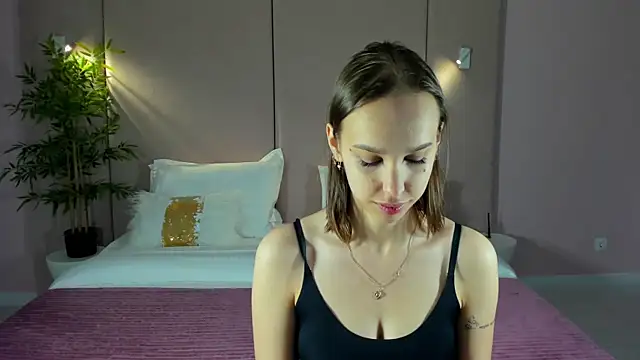 SandraTucker online show from 05-16-26, 02:41