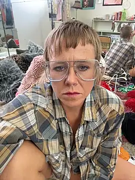 I am babydoll online show from 03-06-26, 10:01