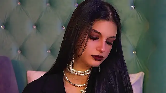 BeverlyMost online show from 11-04-25, 06:07