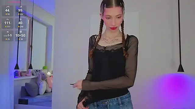 HappyVivy online show from 10-12-25, 08:19