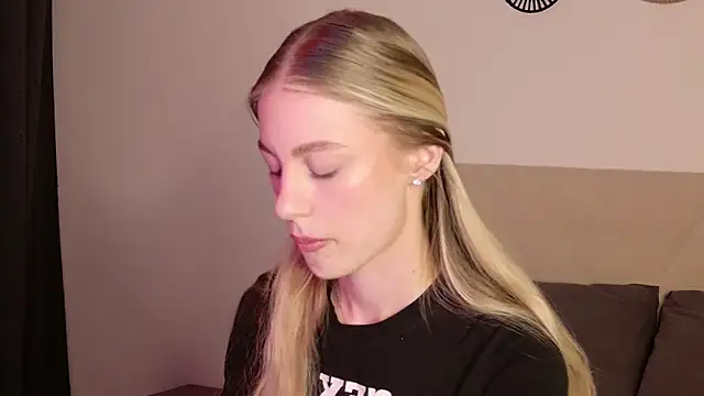 GabriellaOlsen online show from 04-11-26, 05:50