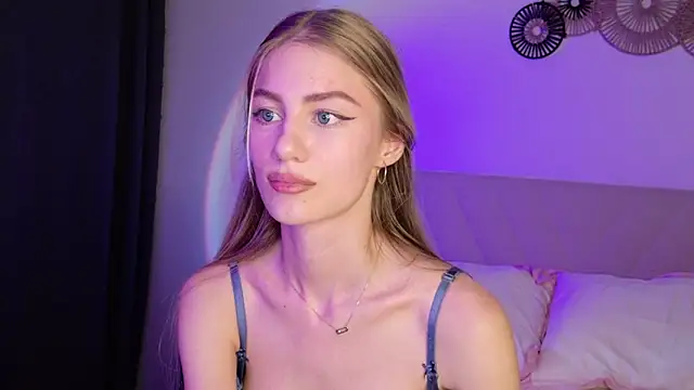 Snapshot of GabriellaOlsen chatting on 07-03-26, 04:35 GabriellaOlsen online show from 07-03-26, 04:35