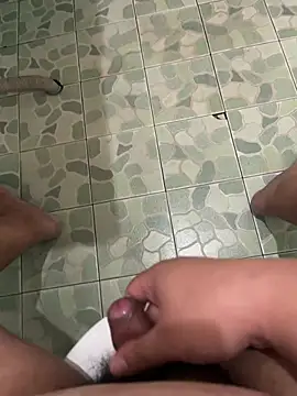 Snapshot of pm01 chatting on 01-12-26, 09:25 pm01 online show from 01-12-26, 09:25