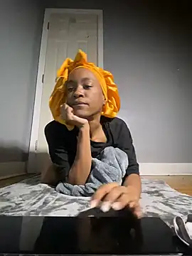 Snapshot of Meerawantsyou chatting on 02-05-25, 03:34 Meerawantsyou online show from 02-05-25, 03:34