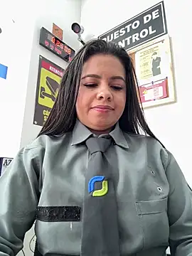 Snapshot of Ariana-07 chatting on 04-20-26, 01:25 Ariana-07 online show from 04-20-26, 01:25
