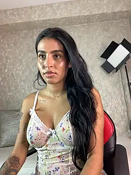 Snapshot of genesissara chatting on 04-27-26, 07:34 genesissara online show from 04-27-26, 07:34