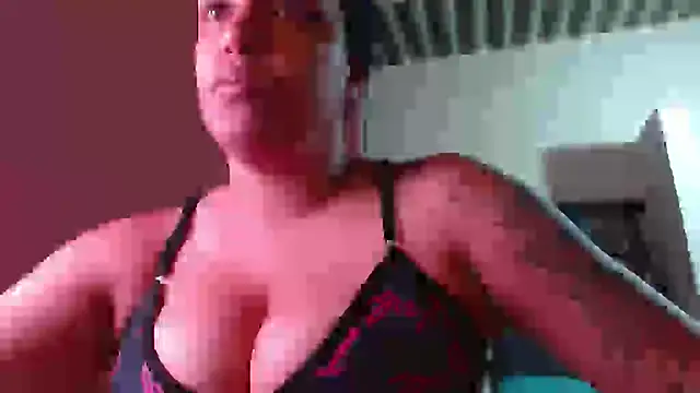 Snapshot of Tammyymilf chatting on 01-08-26, 05:48 Tammyymilf online show from 01-08-26, 05:48