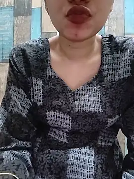 Snapshot of cute_IndianBabe chatting on 05-18-26, 12:40 cute IndianBabe online show from 05-18-26, 12:40