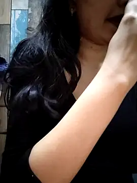 Snapshot of cute_IndianBabe chatting on 06-27-26, 01:39 cute IndianBabe online show from 06-27-26, 01:39