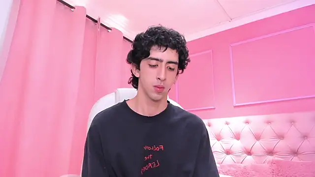 Snapshot of Alezzandro_ chatting on 02-03-25, 05:14 Alezzandro online show from 02-03-25, 05:14