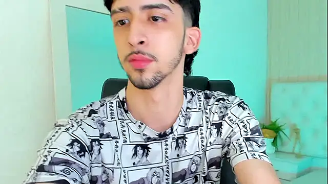 Snapshot of Alezzandro_ chatting on 09-23-25, 08:12 Alezzandro online show from 09-23-25, 08:12