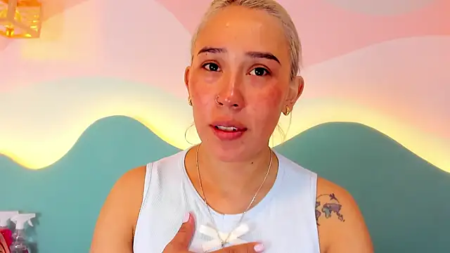 Lannajansen online show from 01-06-26, 01:37