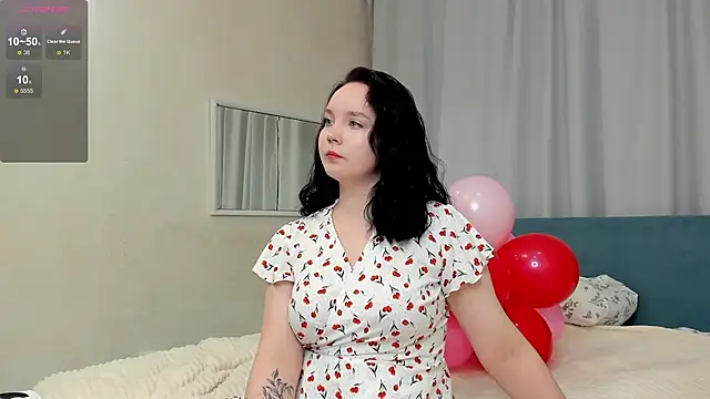 Snapshot of maya_suun chatting on 02-07-25, 08:33 maya suun online show from 02-07-25, 08:33