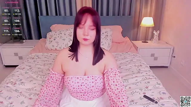 Snapshot of maya_suun chatting on 03-10-25, 08:26 maya suun online show from 03-10-25, 08:26