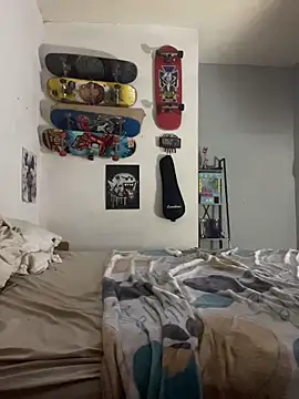 paullliliu online show from 02-15-26, 04:42