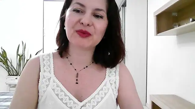 Victoria Glam online show from 09-27-25, 05:29