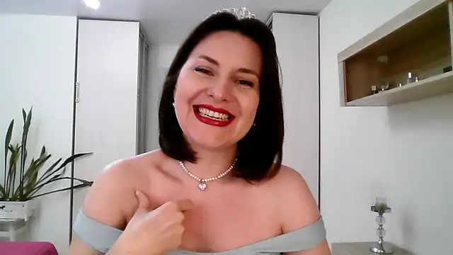 Victoria Glam online show from 04-14-26, 02:01