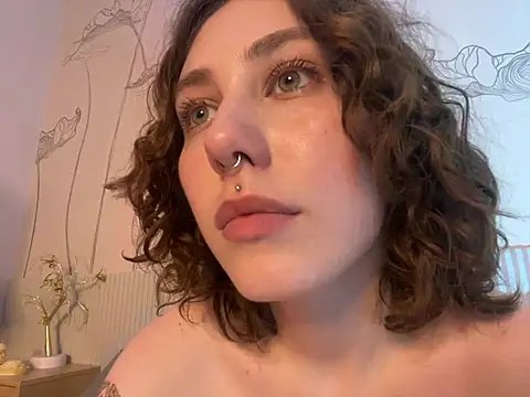 Snapshot of Molli_Luv chatting on 02-27-25, 05:47 Molli Luv online show from 02-27-25, 05:47