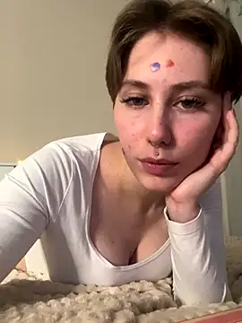 Snapshot of Molli_Luv chatting on 09-10-25, 03:45 Molli Luv online show from 09-10-25, 03:45