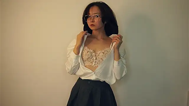 Snapshot of VeronaCritchlow chatting on 02-17-25, 01:21 VeronaCritchlow online show from 02-17-25, 01:21