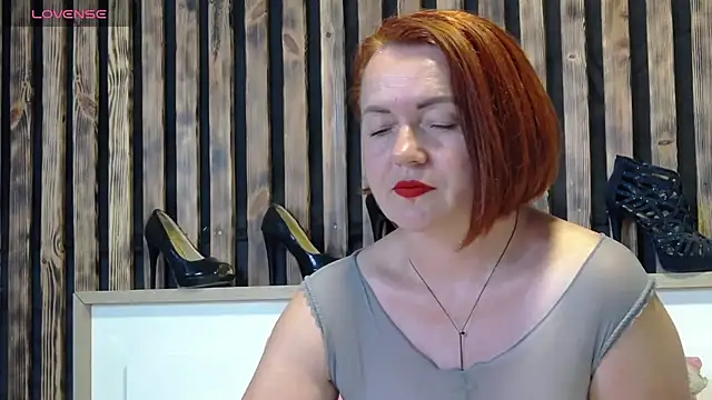 Snapshot of Alis_Lovi chatting on 07-11-26, 10:40 Alis Lovi online show from 07-11-26, 10:40