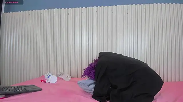 Snapshot of Madeline_Cooper08 chatting on 02-08-25, 10:51 Madeline Cooper08 online show from 02-08-25, 10:51