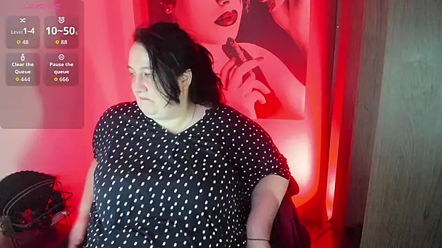 QueenOfHaze online show from 04-17-26, 07:44