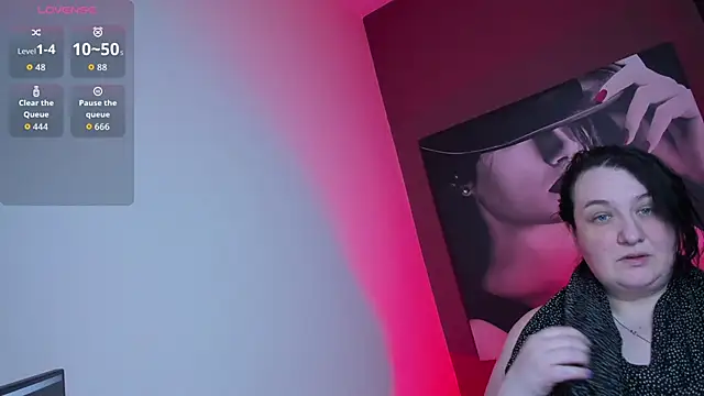 QueenOfHaze online show from 04-30-26, 12:00