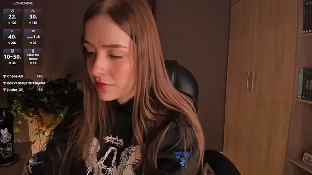 Snapshot of eilynxx chatting on 03-07-25, 03:51 eilynxx online show from 03-07-25, 03:51