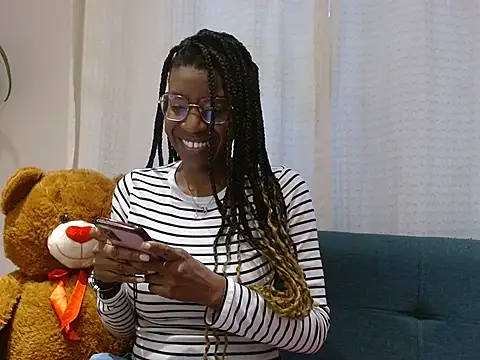 BrianaBrown1 online show from 02-12-25, 09:22