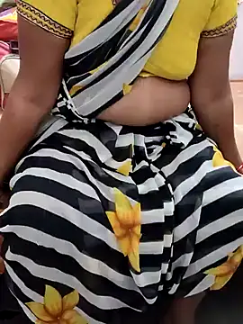 Snapshot of laxmitelugu78 chatting on 02-07-25, 03:08 laxmitelugu78 online show from 02-07-25, 03:08