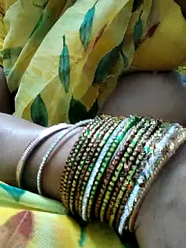 Snapshot of laxmitelugu78 chatting on 03-09-25, 02:21 laxmitelugu78 online show from 03-09-25, 02:21