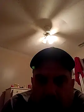 Snapshot of mrcox420 chatting on 02-01-25, 05:49 mrcox420 online show from 02-01-25, 05:49