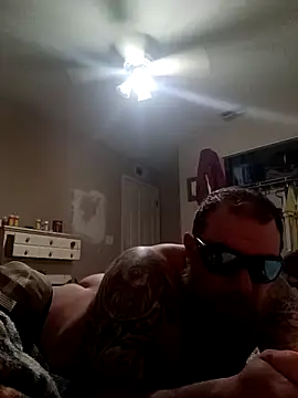 Snapshot of mrcox420 chatting on 02-24-25, 06:49 mrcox420 online show from 02-24-25, 06:49